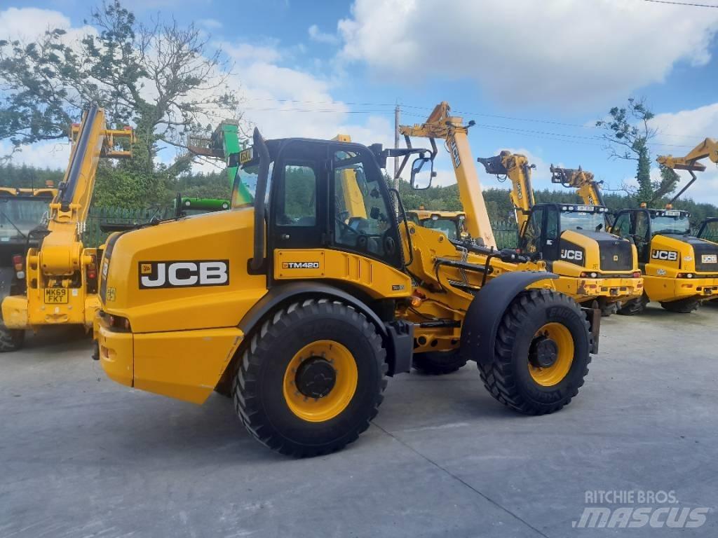 JCB TM420 Kmetijski teleskopski nakladalci