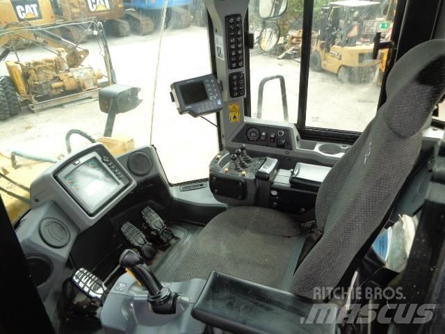 CAT 972 K Kolesni nakladalci