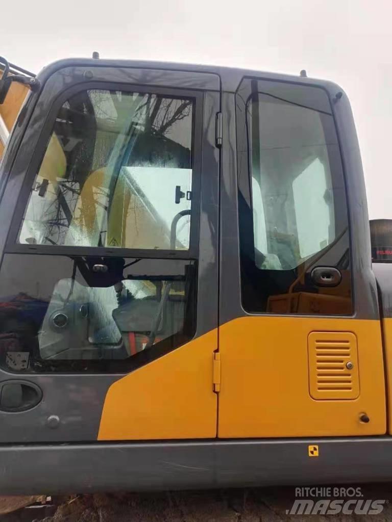 XCMG XE200DA Bagri goseničarji