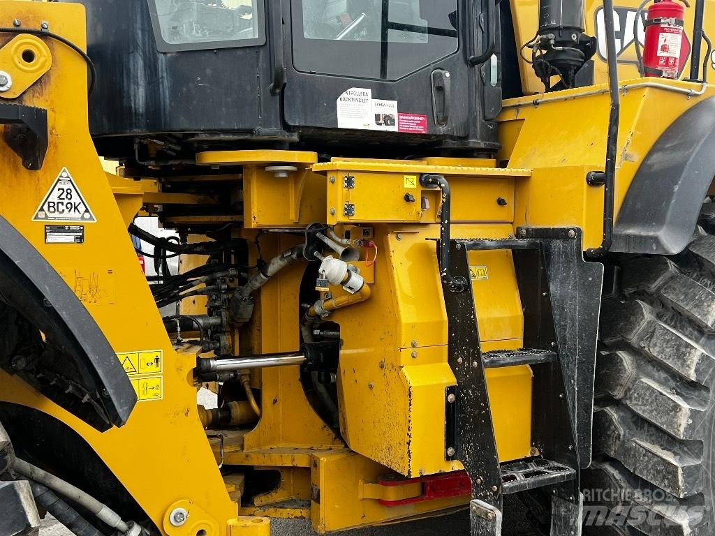 CAT 982 M Kolesni nakladalci