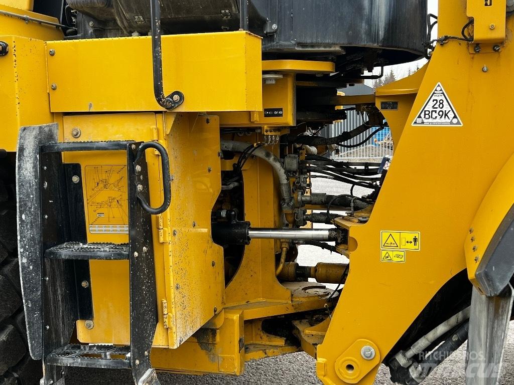 CAT 982 M Kolesni nakladalci