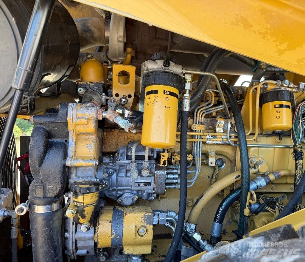 CAT CS 663 E Kompaktorji tal