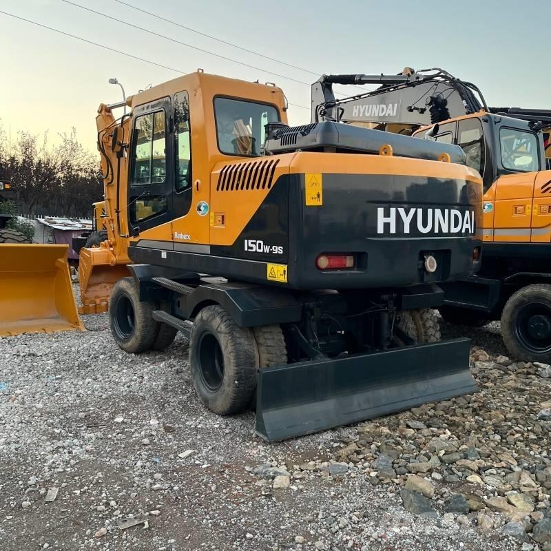 Hyundai R150w Bagri na kolesih