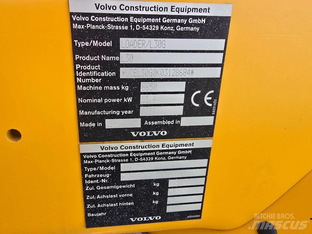 Volvo L 30 G Kolesni nakladalci