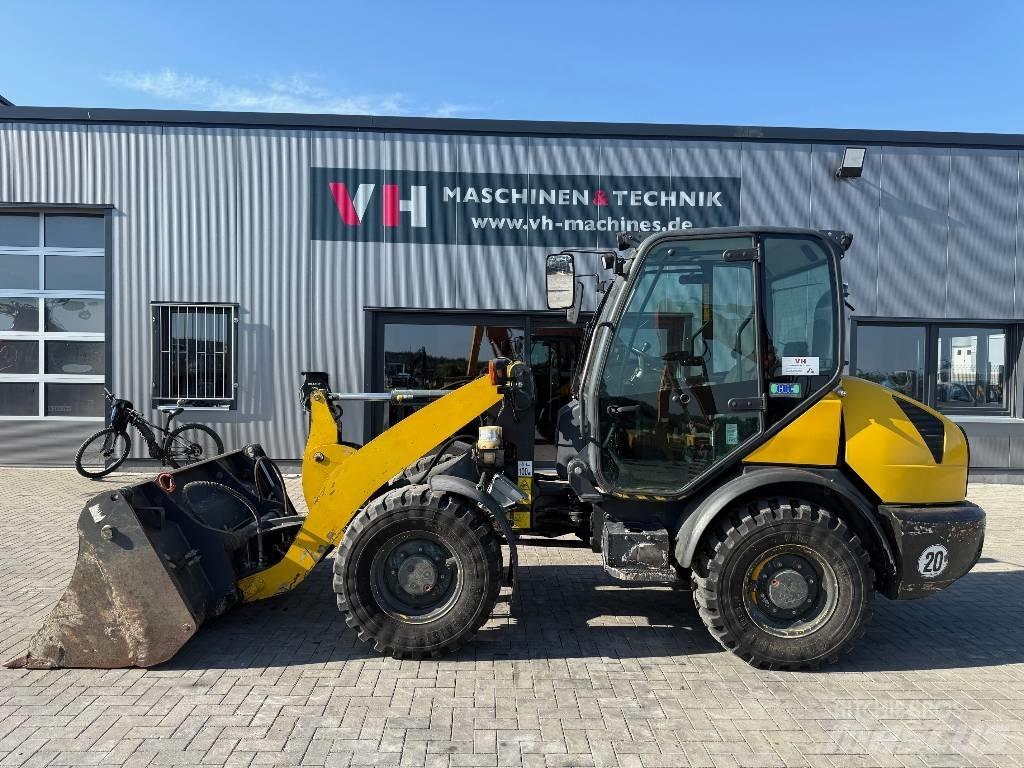 Komatsu WA 70-6 Kolesni nakladalci
