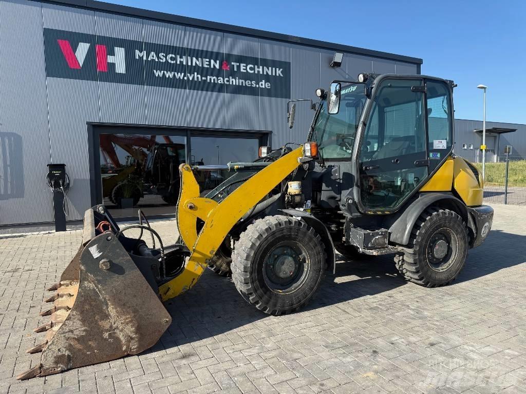 Komatsu WA 70-6 Kolesni nakladalci