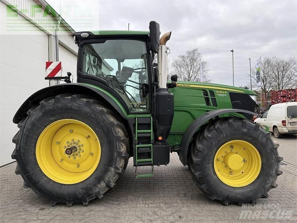 John Deere 6250 r Traktorji