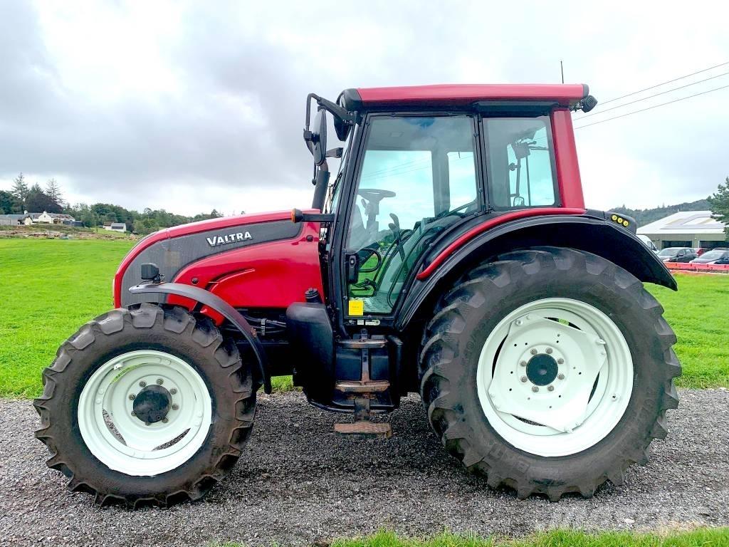Valtra N101 Tractor Gozdarski traktorji