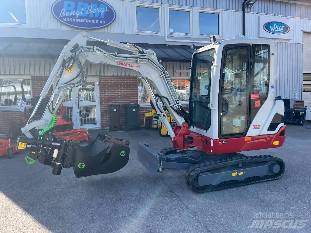 Takeuchi TB 225 Mini bagri <7t