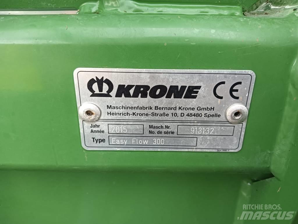 Krone Easy Flow 300 Stroji za krmo na lastni pogon
