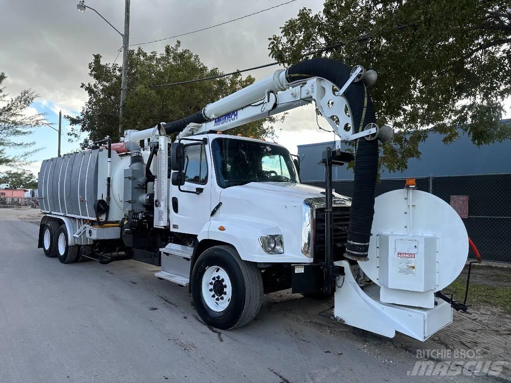 Freightliner 114SD Vakuumski tovornjaki