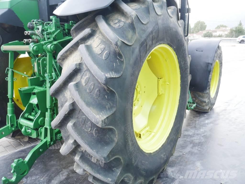 John Deere 6800 Traktorji