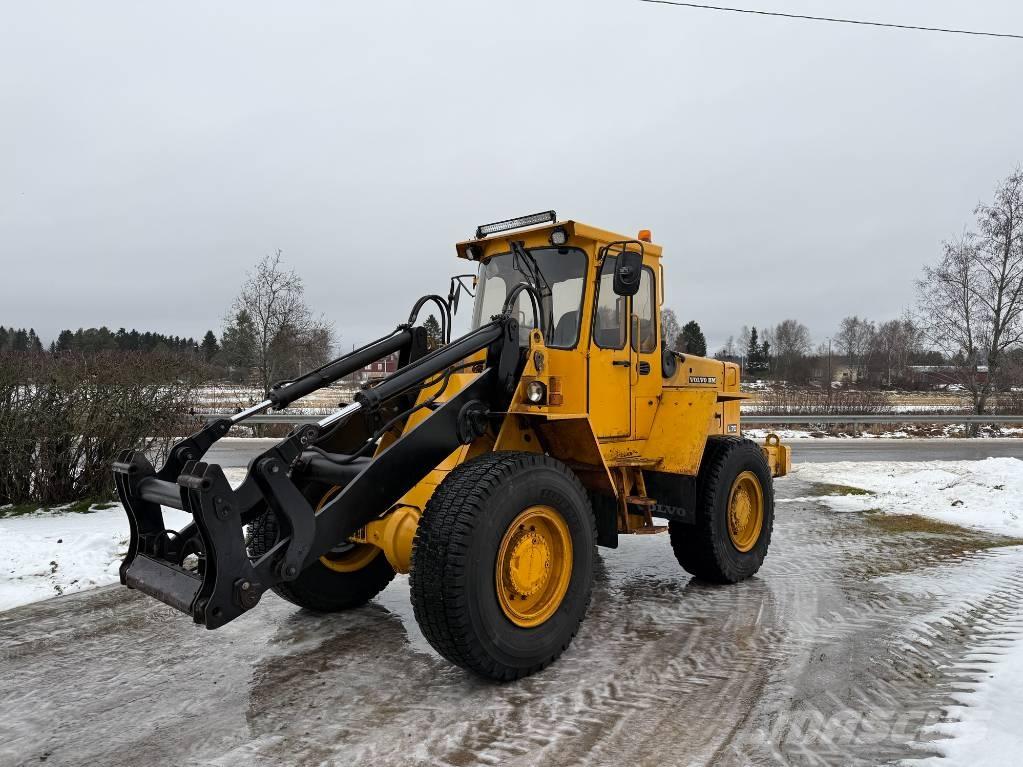 Volvo L 70 Kolesni nakladalci