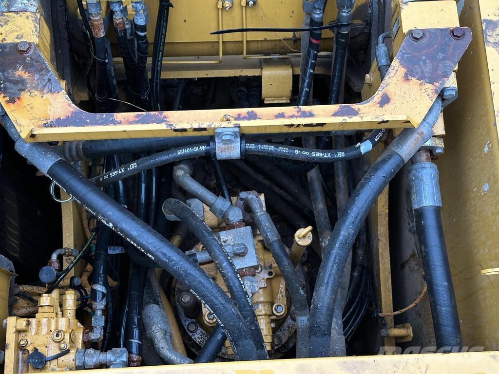 CAT 320FL Bagri goseničarji