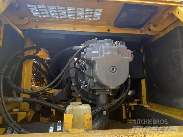 Komatsu PC450-8 Bagri goseničarji