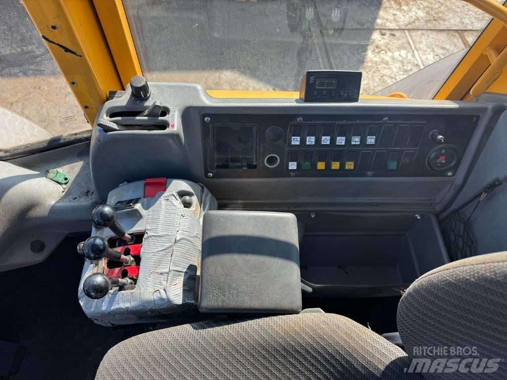 Volvo L 110 E Kolesni nakladalci