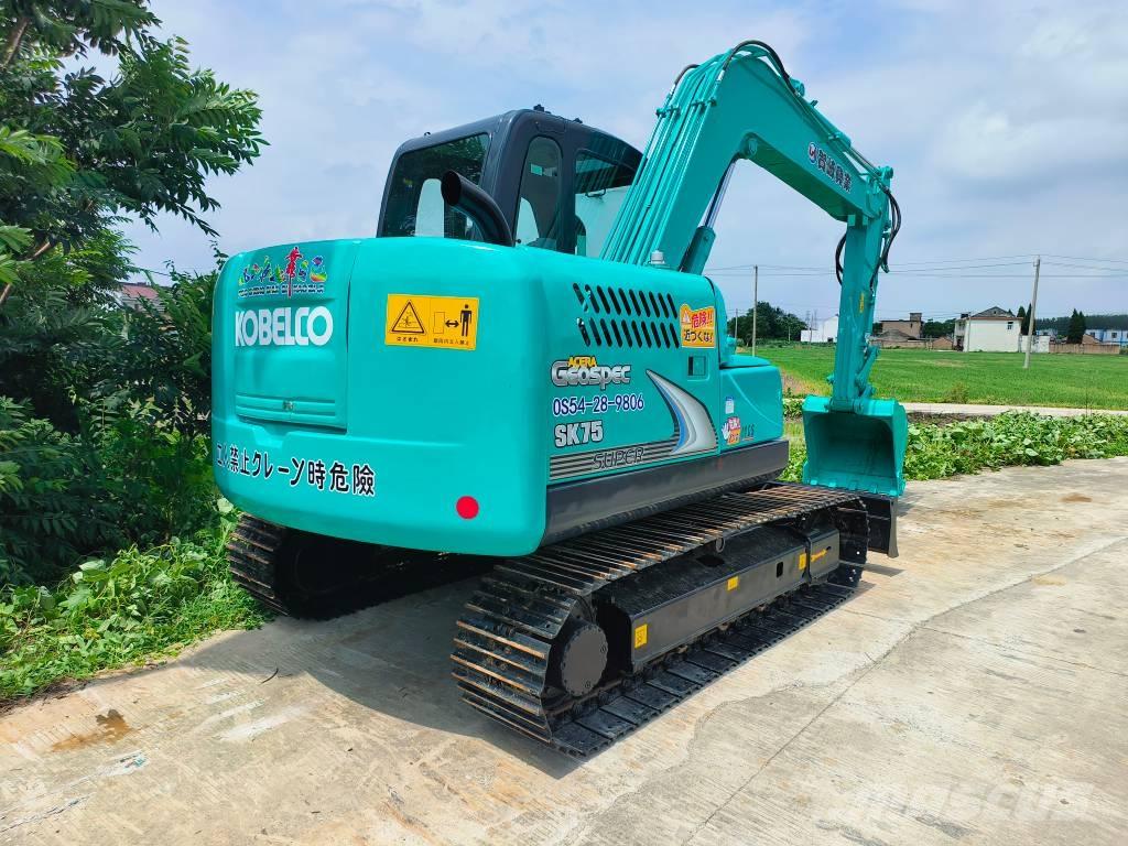 Kobelco SK 75 Bagri goseničarji