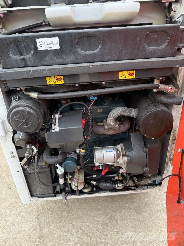 Bobcat S70 Skid steer mini nakladalci