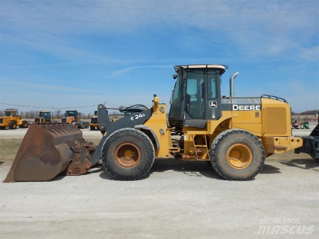 John Deere 624K Kolesni nakladalci