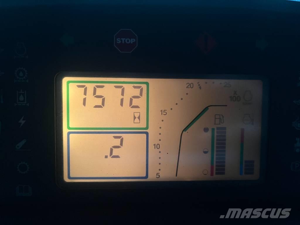 John Deere 7710 PQ Traktorji