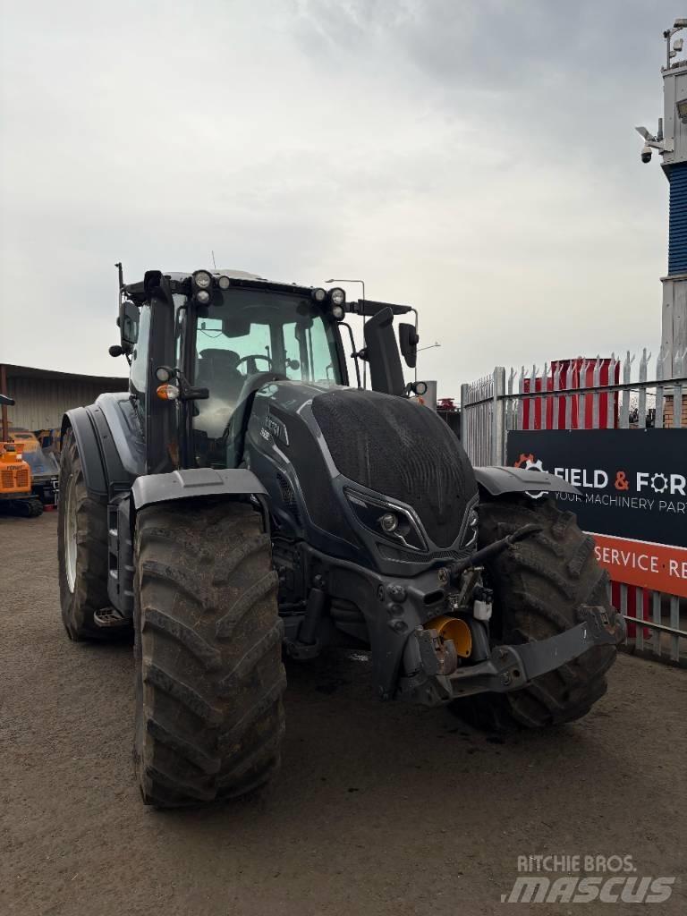 Valtra T 254 Traktorji