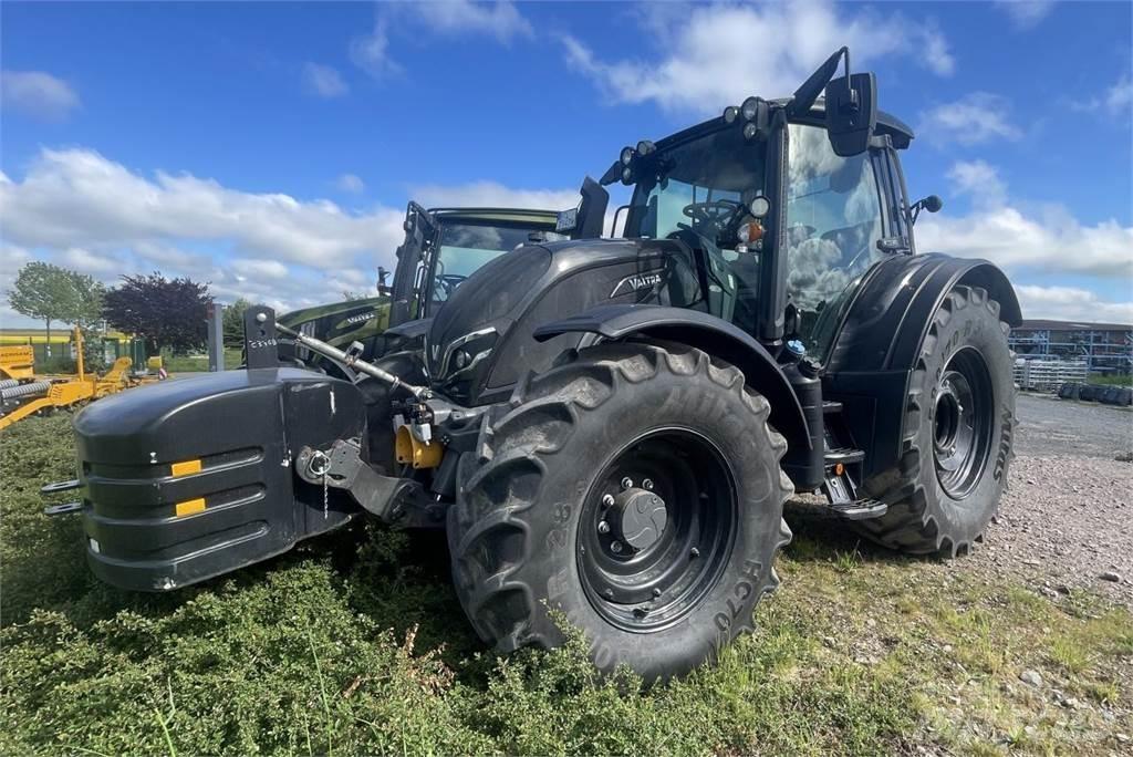 Valtra N 175 Traktorji