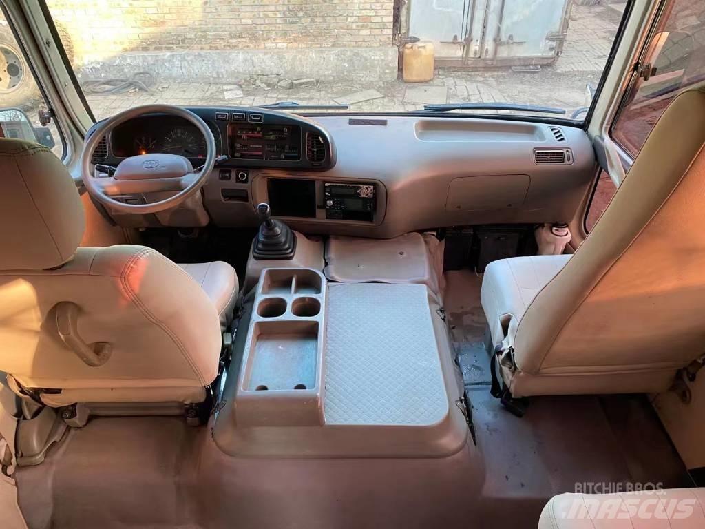 Toyota Coaster Bus Mini avtobusi