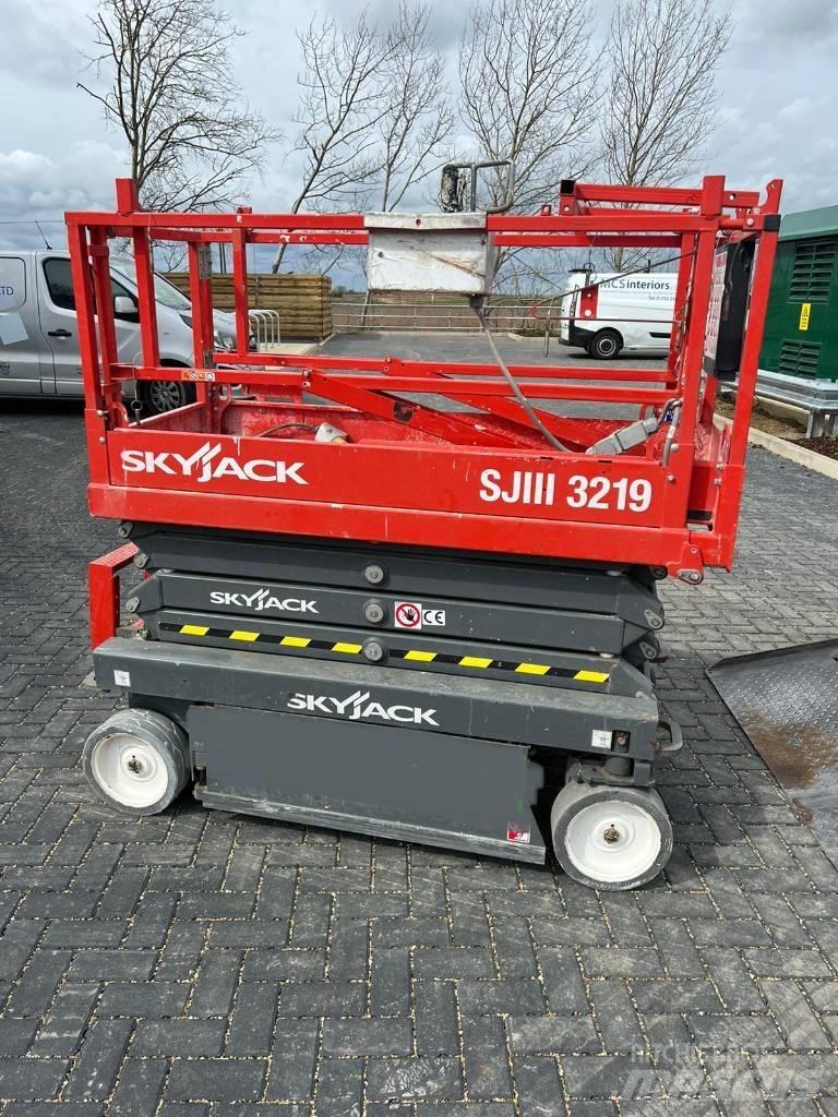 SkyJack SJ 3219 Škarjaste dvižne ploščadi