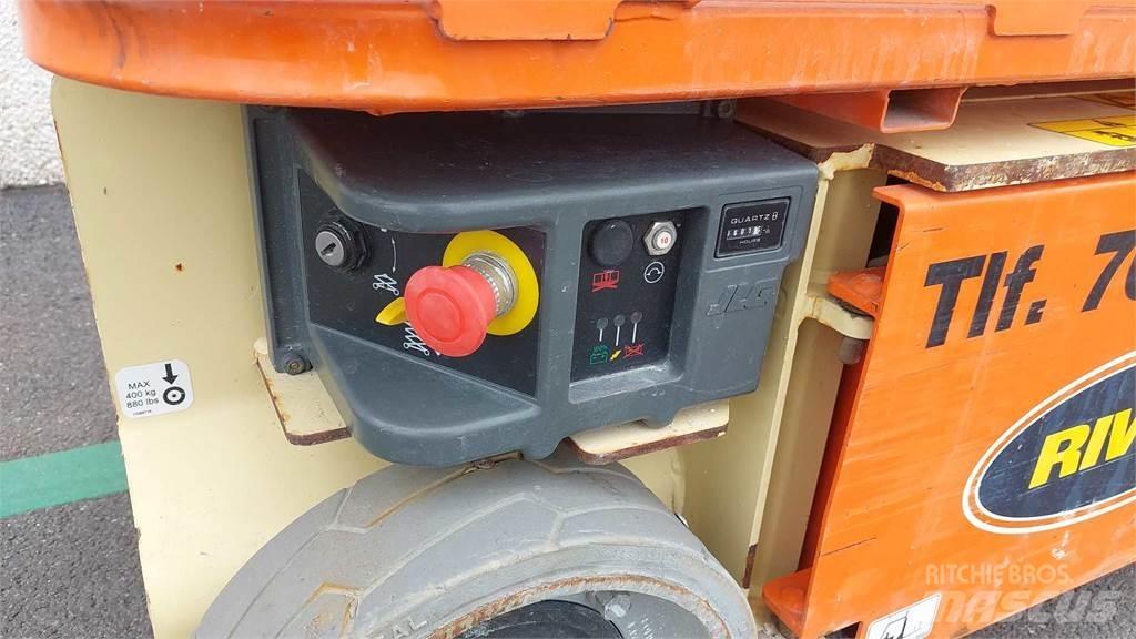 JLG 1230ES Druga dvigala in dvižne ploščadi