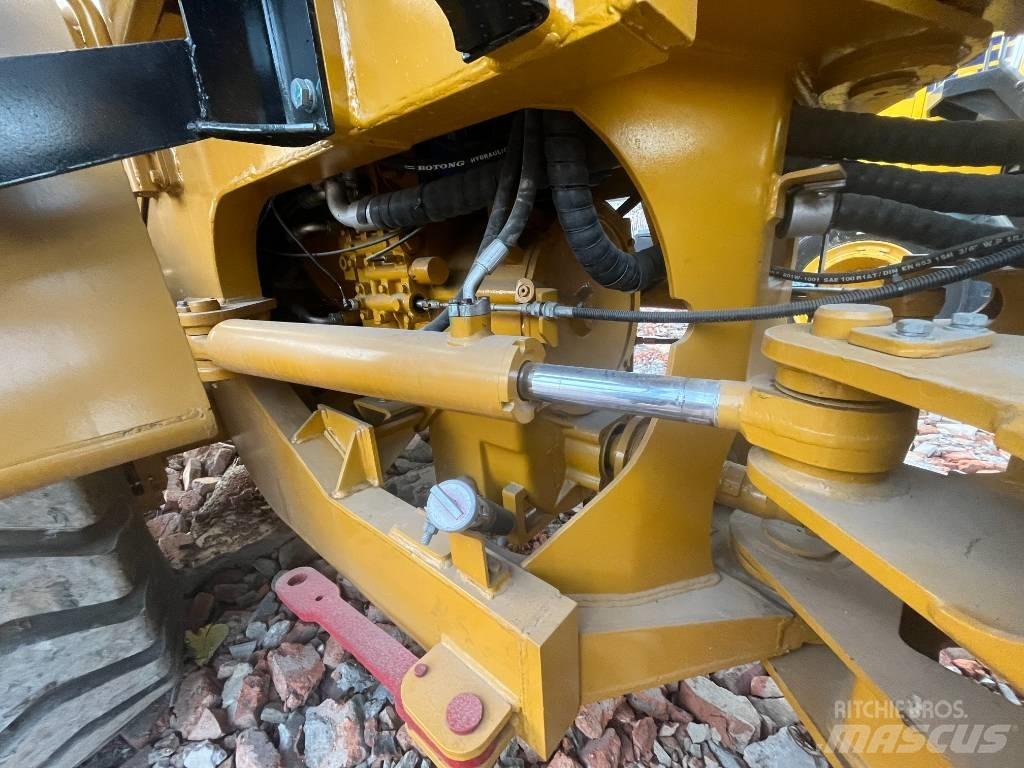 CAT 966H Kolesni nakladalci
