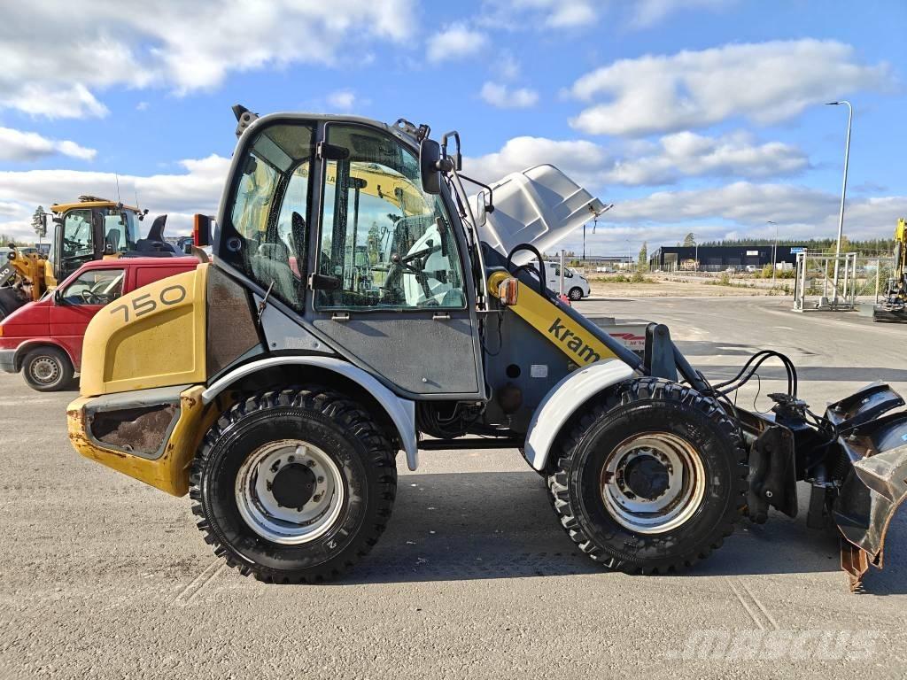 Kramer-allrad 750 Kolesni nakladalci