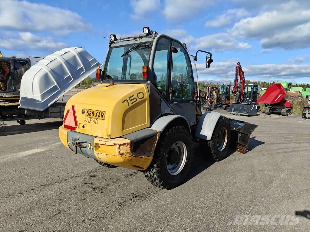 Kramer-allrad 750 Kolesni nakladalci