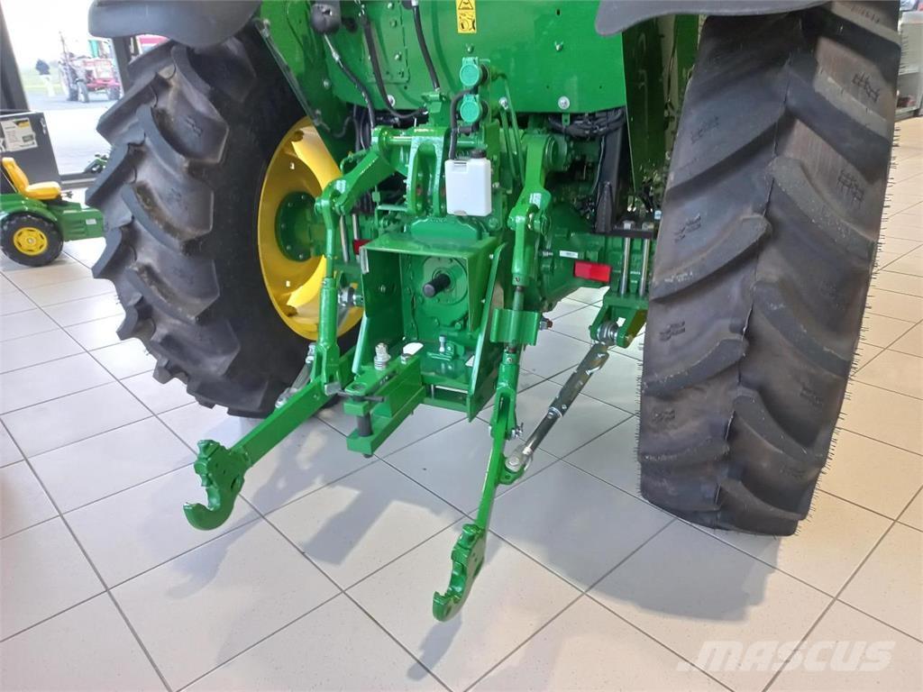 John Deere 5050E Traktorji
