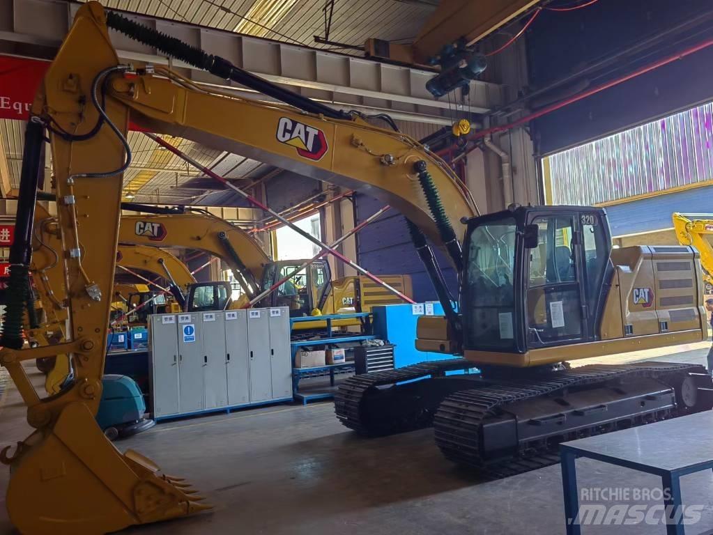 CAT 2021 CAT 320 Bagri na kolesih