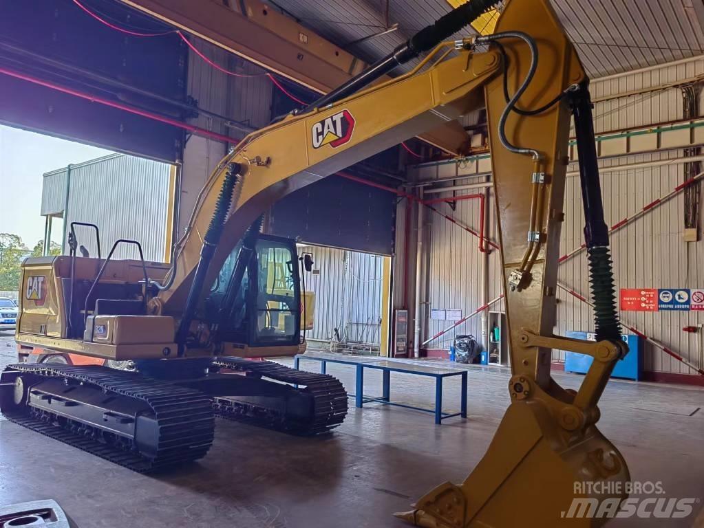 CAT 2021 CAT 320 Bagri na kolesih