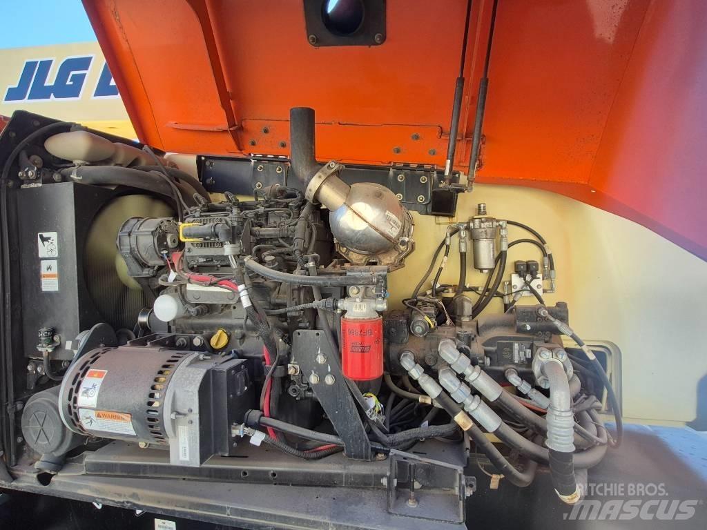 JLG 800 AJ Zglobne dvižne ploščadi