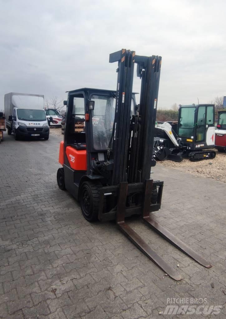 Doosan D 30 G Dizelski viličarji