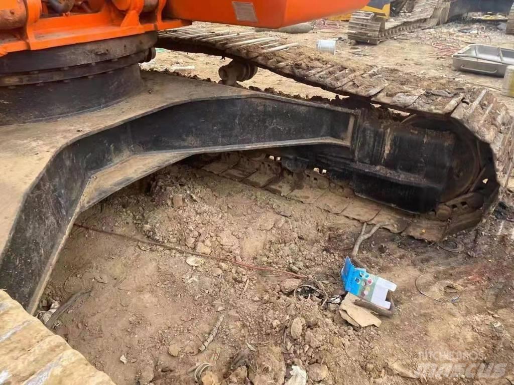 Doosan DH220LC-5 Bagri goseničarji