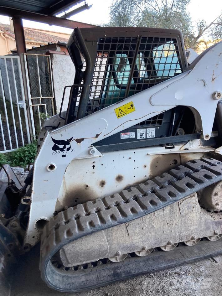 Bobcat T 300 Skid steer mini nakladalci