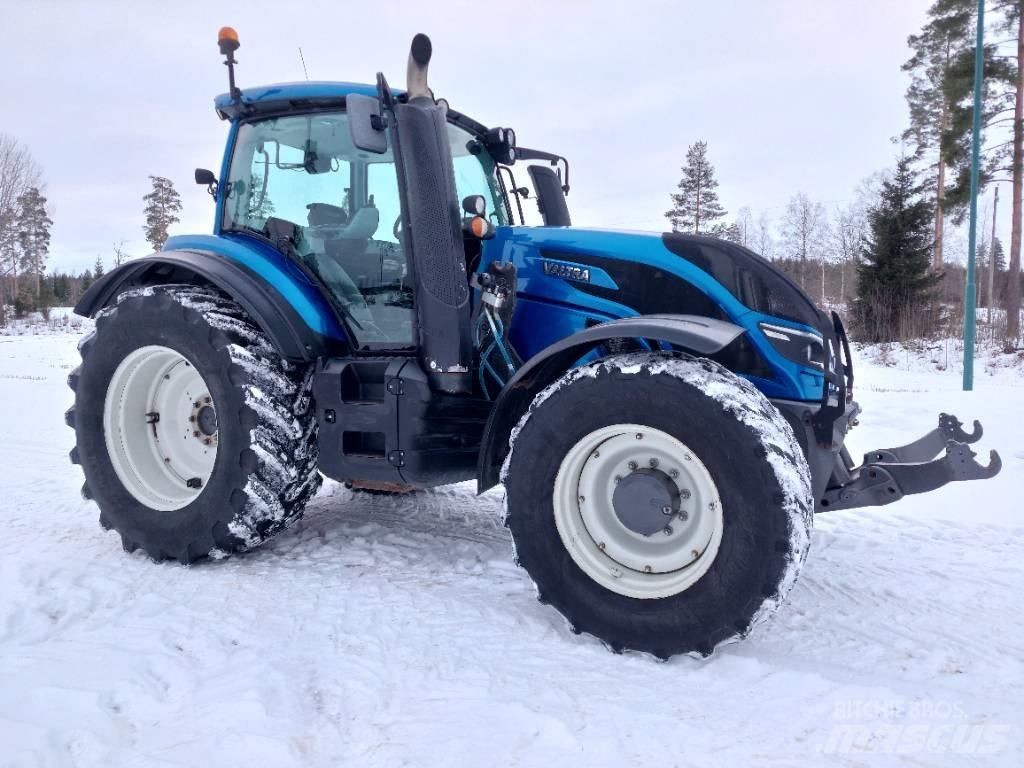 Valtra T 174 VERSU Traktorji