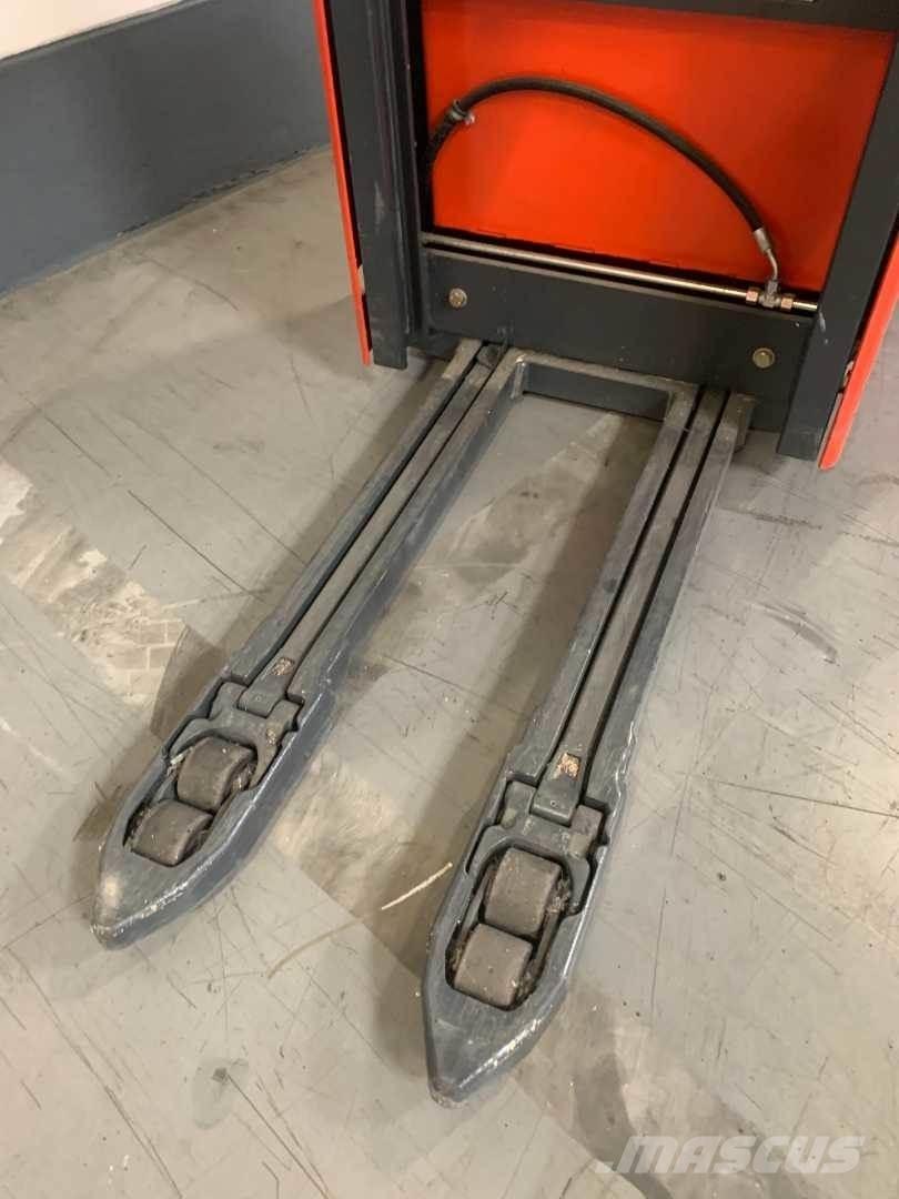 Linde L12I Samopogonski ročni viličarji
