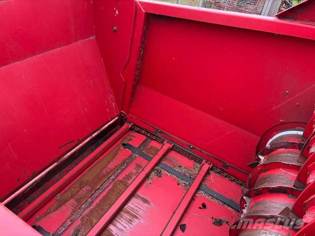 Kverneland 853 Pro Rezač za bale, oprema za rezanje in odvijanje bal