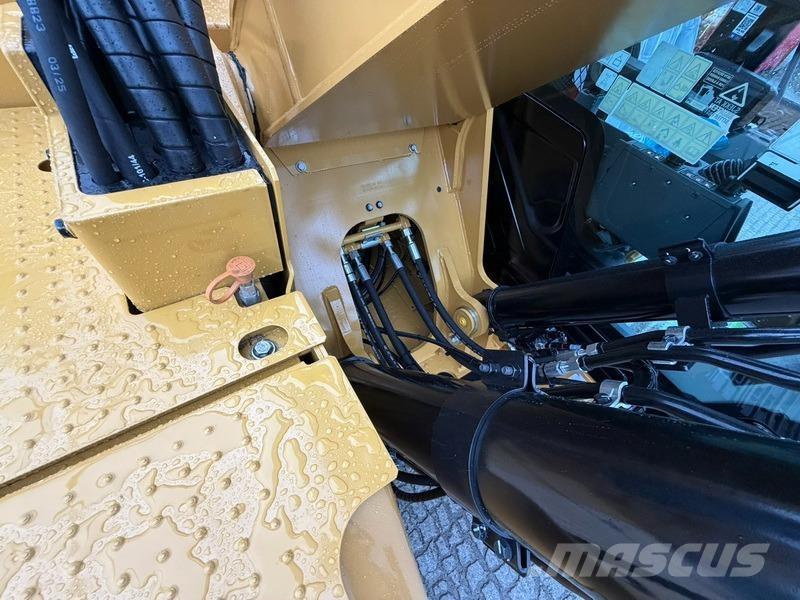 CAT 325-07 Bagri goseničarji