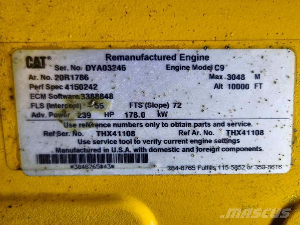 CAT 973 C Nakladalci goseničarji