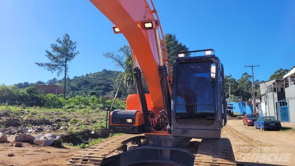Doosan DX 225 LCA Bagri goseničarji