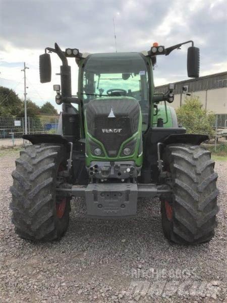 Fendt 716 Vario Traktorji