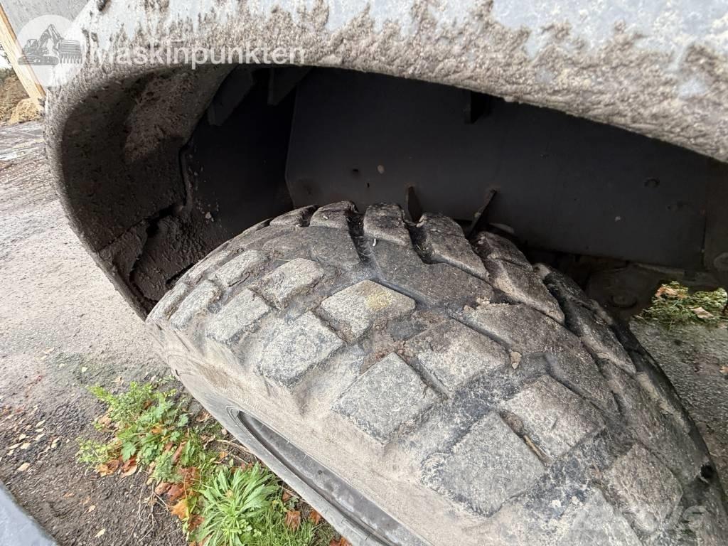  Meclac AF 1050 Kolesni nakladalci