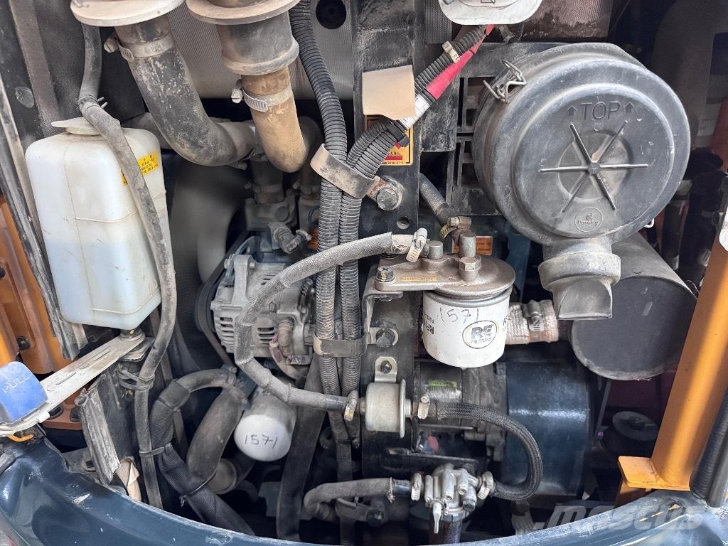 Hyundai R25Z-9 AK Mini bagri <7t