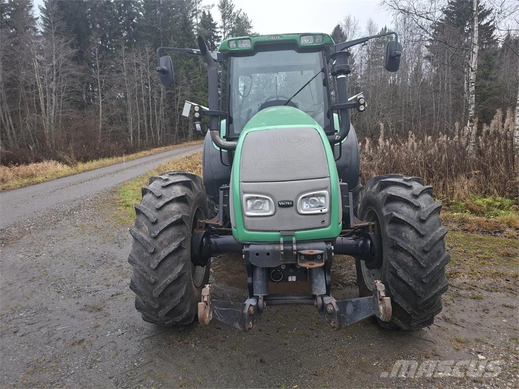 Valtra T190 7.4 Traktorji
