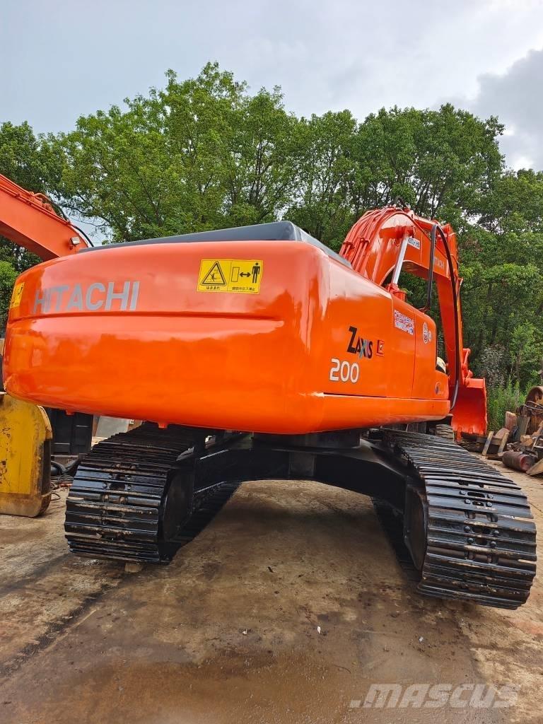 Hitachi EX 200-5 Bagri goseničarji